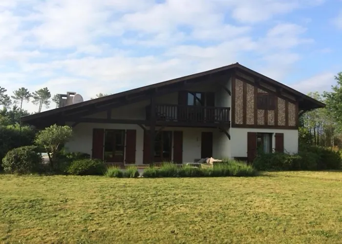 Les Oliviers Feriehus *